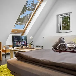 Gesamte - Buero - Kueche - Netflix , Nürnberg Deutschland